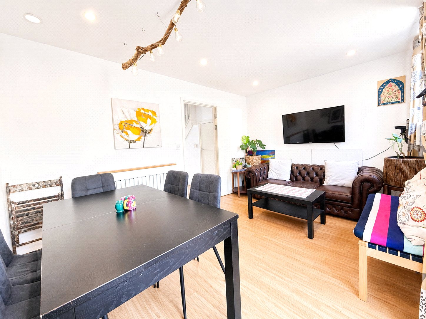 3 bedroom house for sale in London | Robinson Jackson