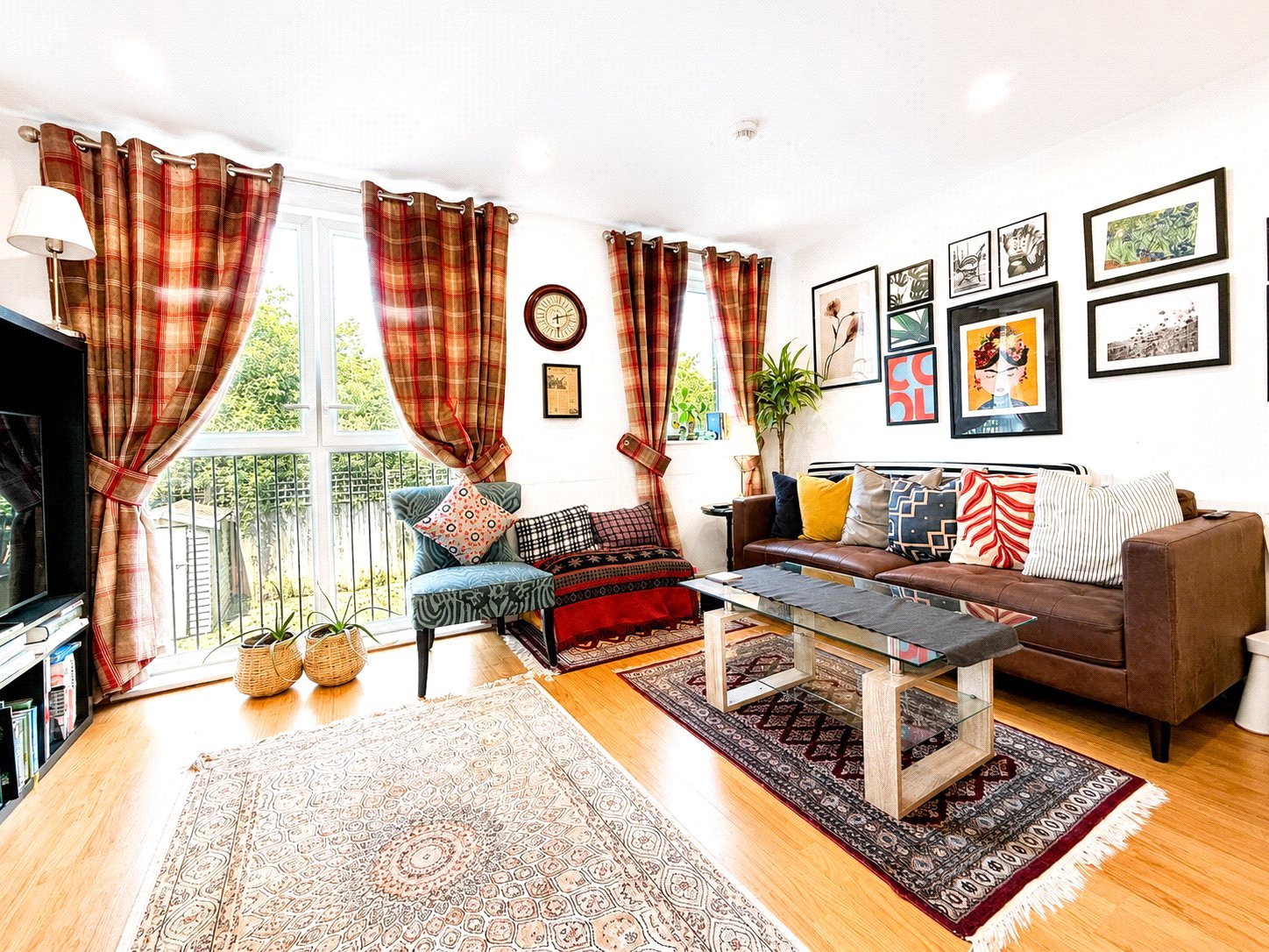 3 bedroom house for sale in London | Robinson Jackson