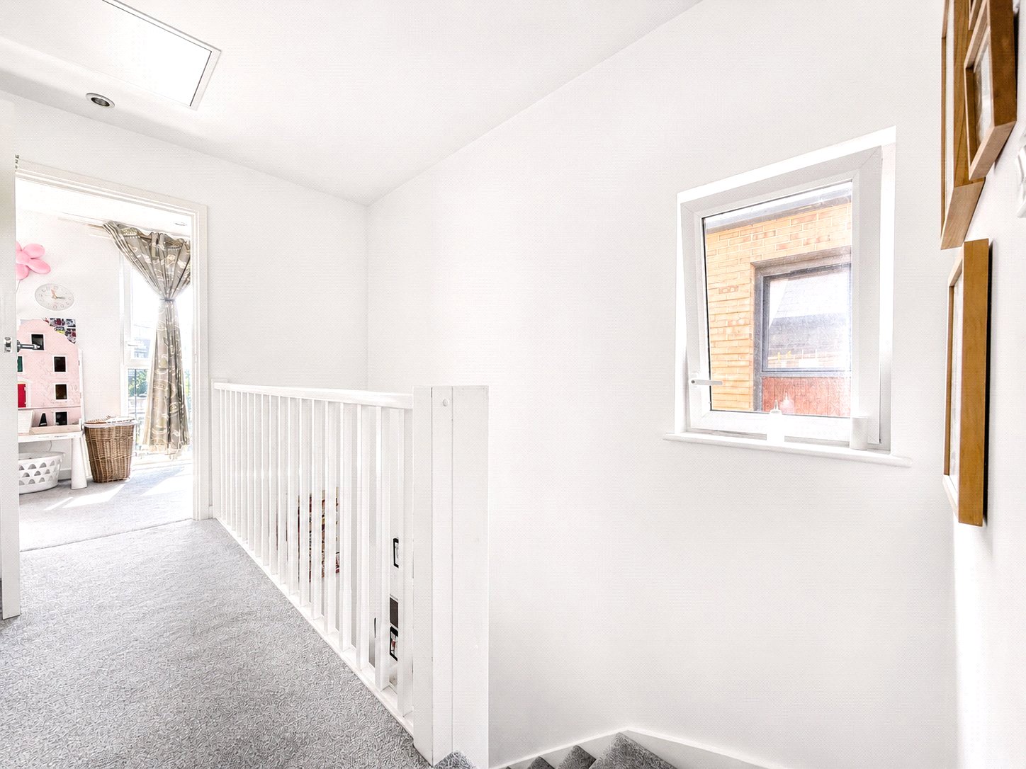 3 bedroom house for sale in London | Robinson Jackson