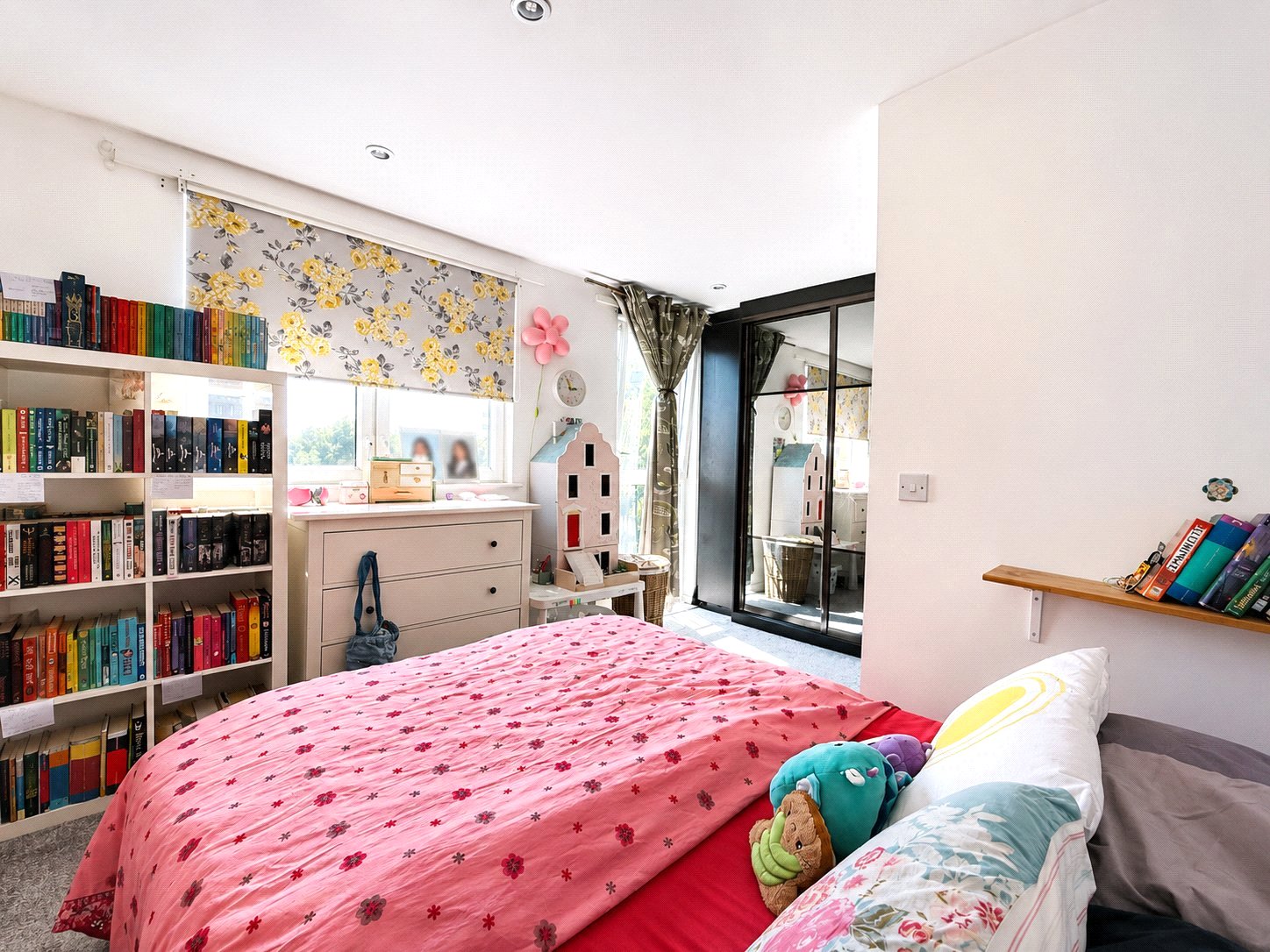 3 bedroom house for sale in London | Robinson Jackson