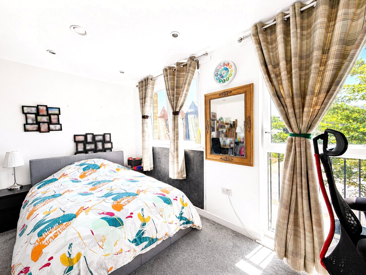 3 bedroom house for sale in London | Robinson Jackson