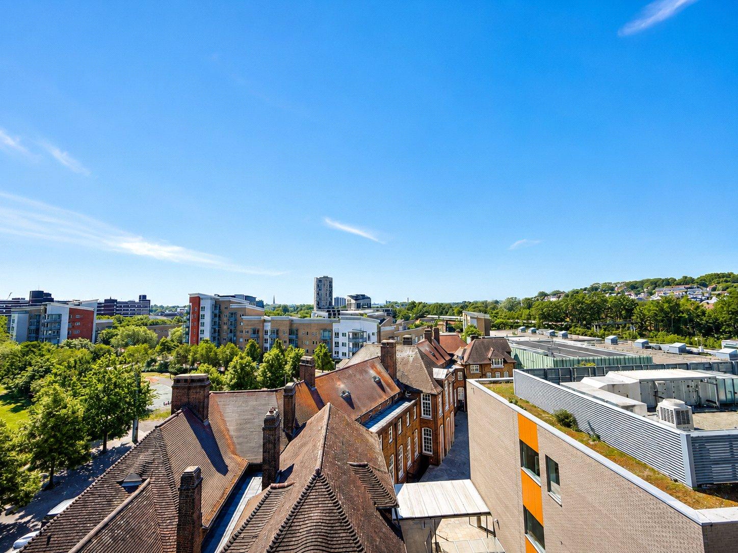 2 bedroom property for sale in London | Robinson Jackson