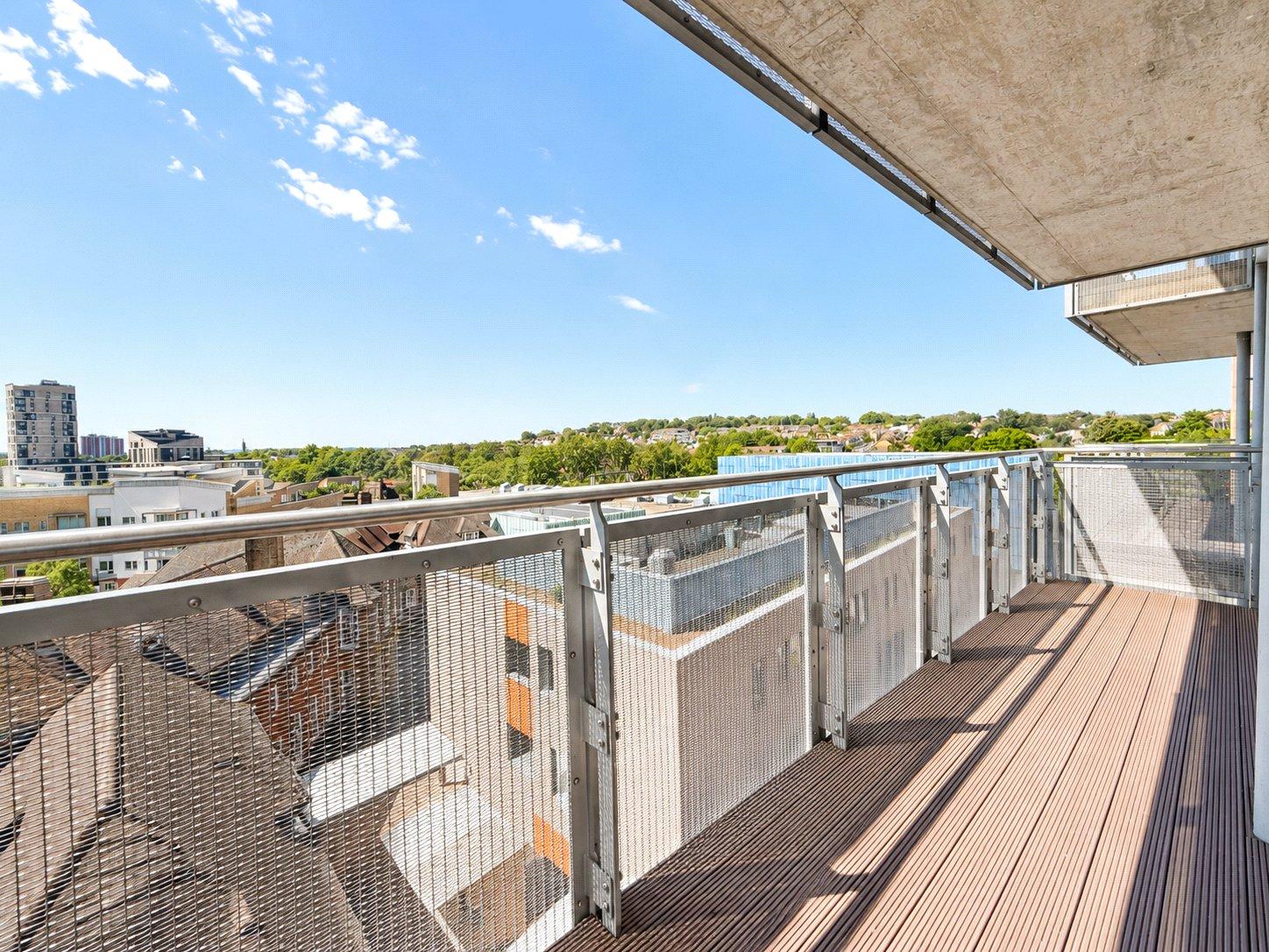 2 bedroom property for sale in London | Robinson Jackson