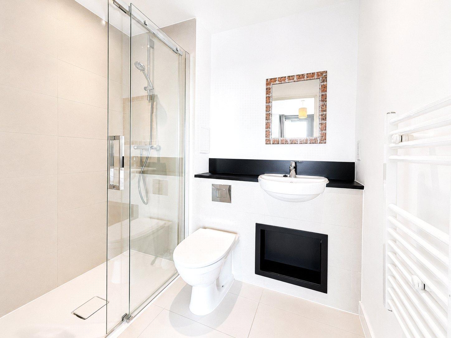 2 bedroom property for sale in London | Robinson Jackson