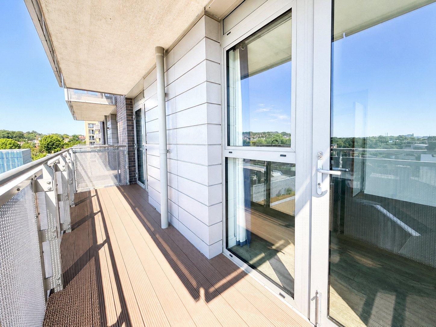 2 bedroom property for sale in London | Robinson Jackson