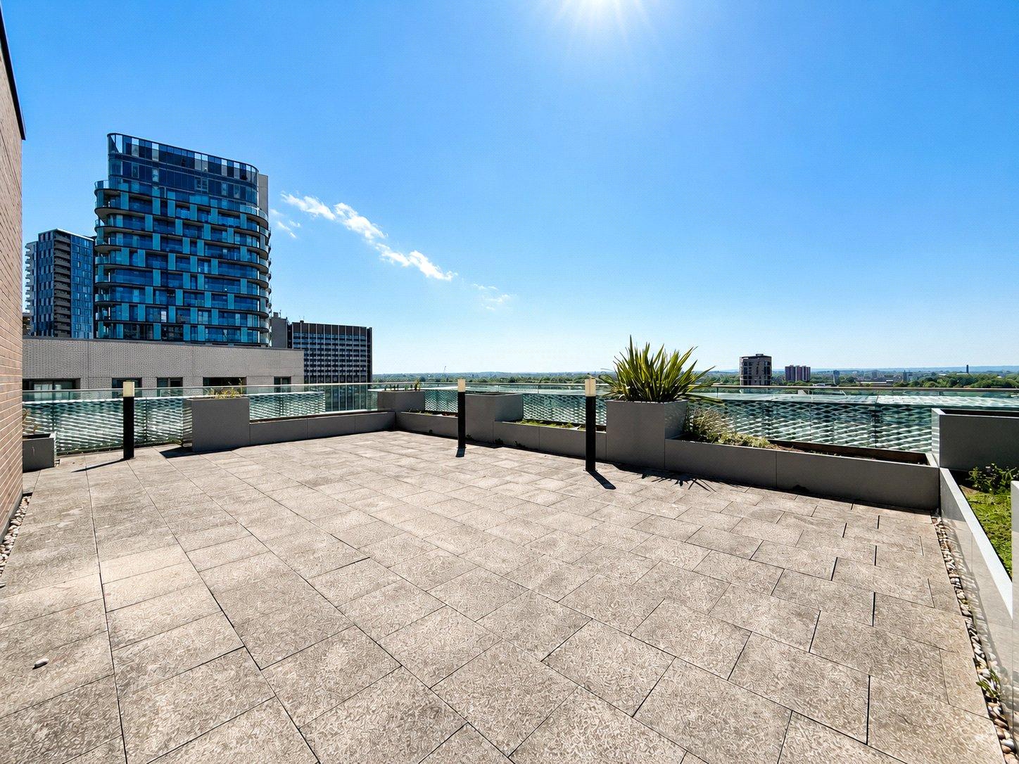 2 bedroom property for sale in London | Robinson Jackson