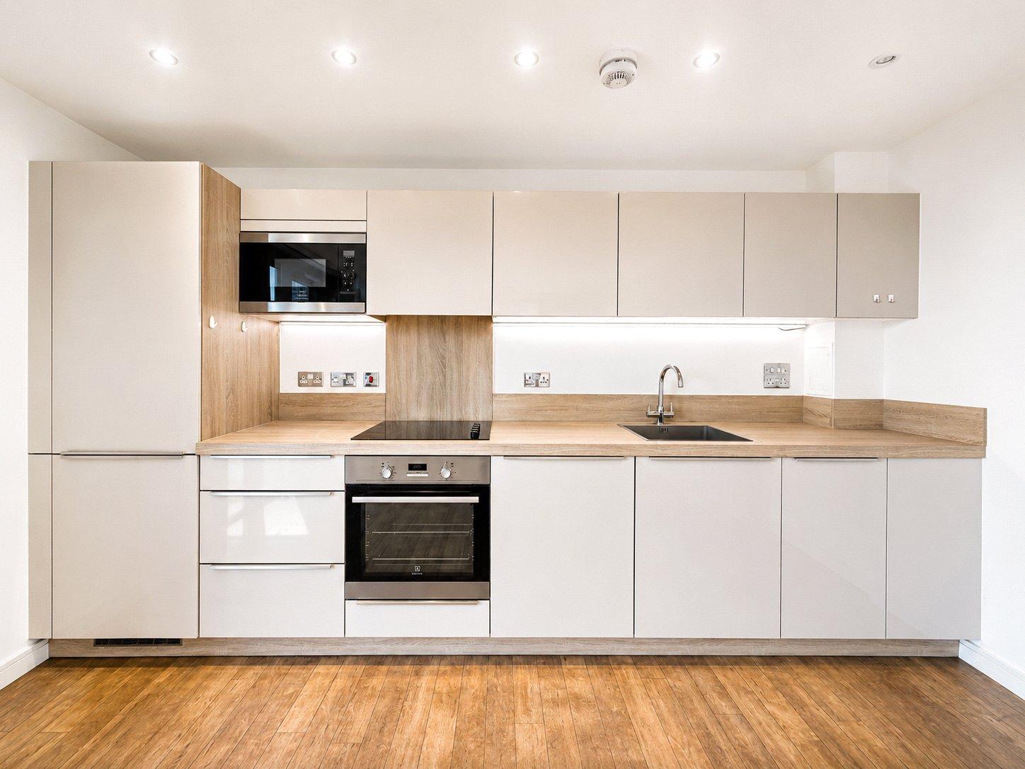 2 bedroom property for sale in London | Robinson Jackson