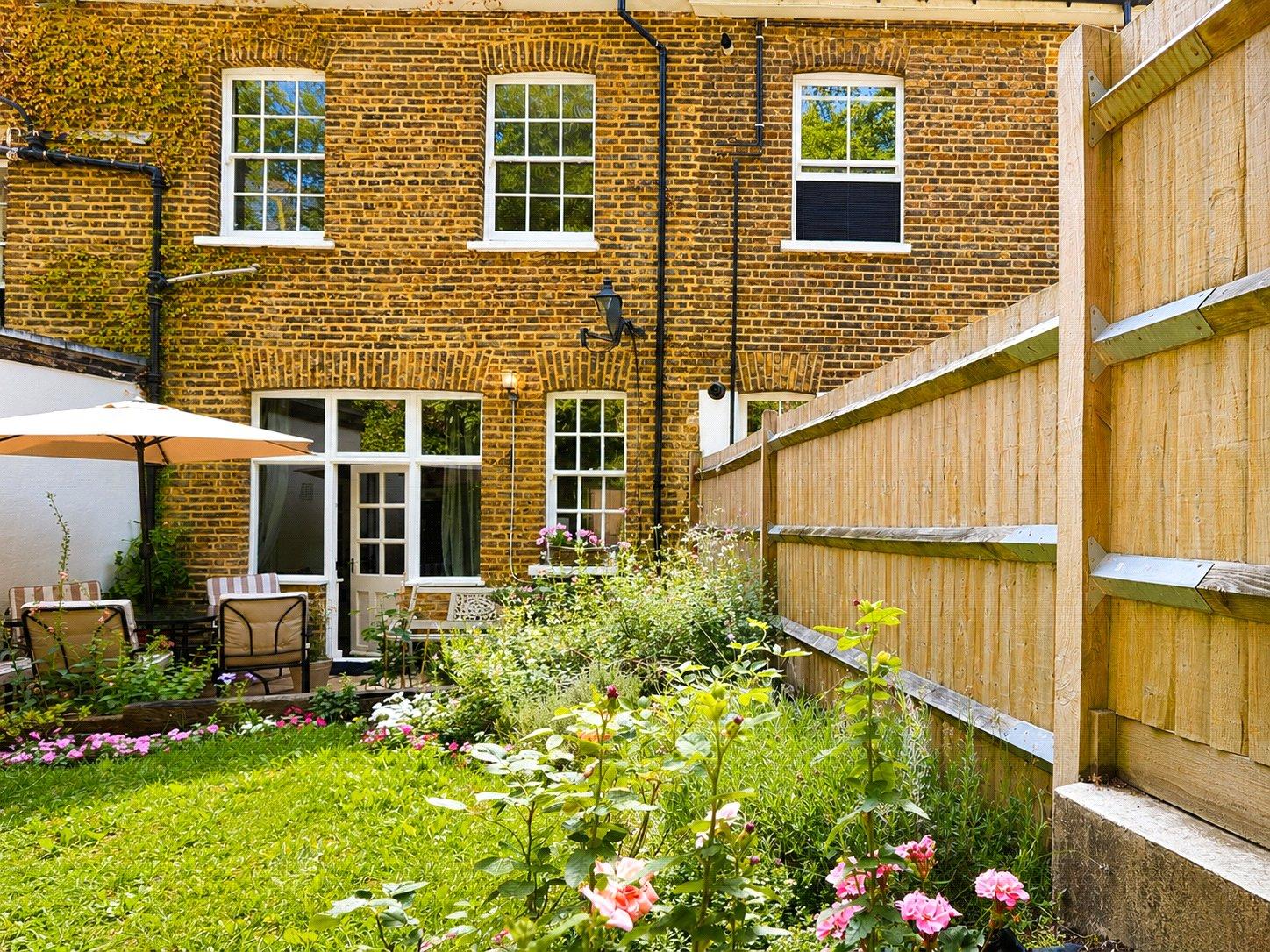 1 bedroom property for sale in London | Robinson Jackson