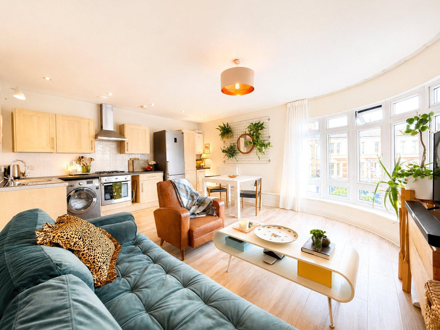 1 bedroom property for sale in London | Robinson Jackson