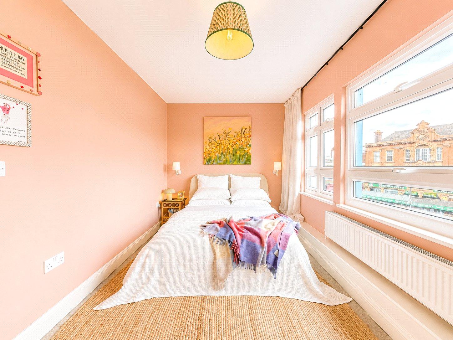 1 bedroom property for sale in London | Robinson Jackson