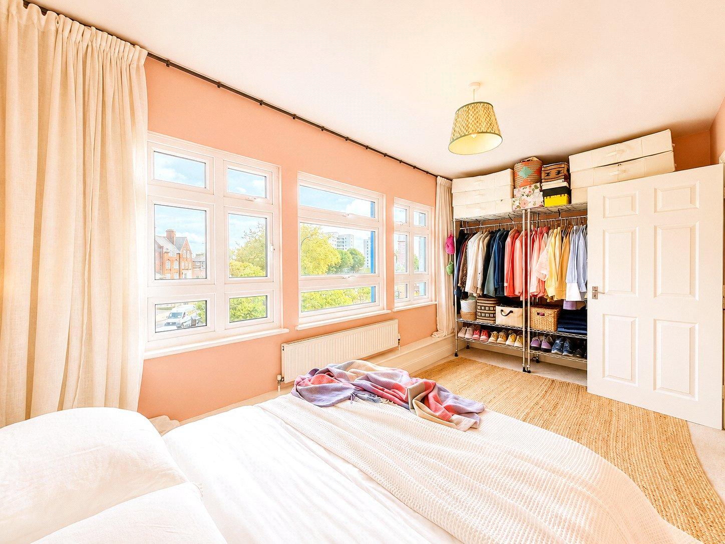 1 bedroom property for sale in London | Robinson Jackson
