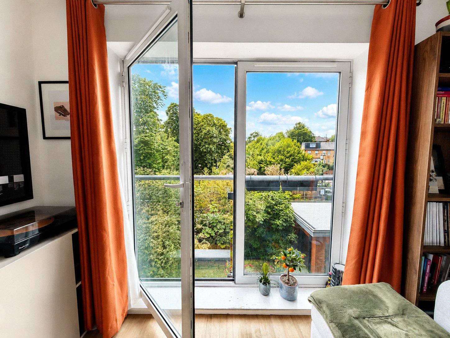 1 bedroom property for sale in London | Robinson Jackson