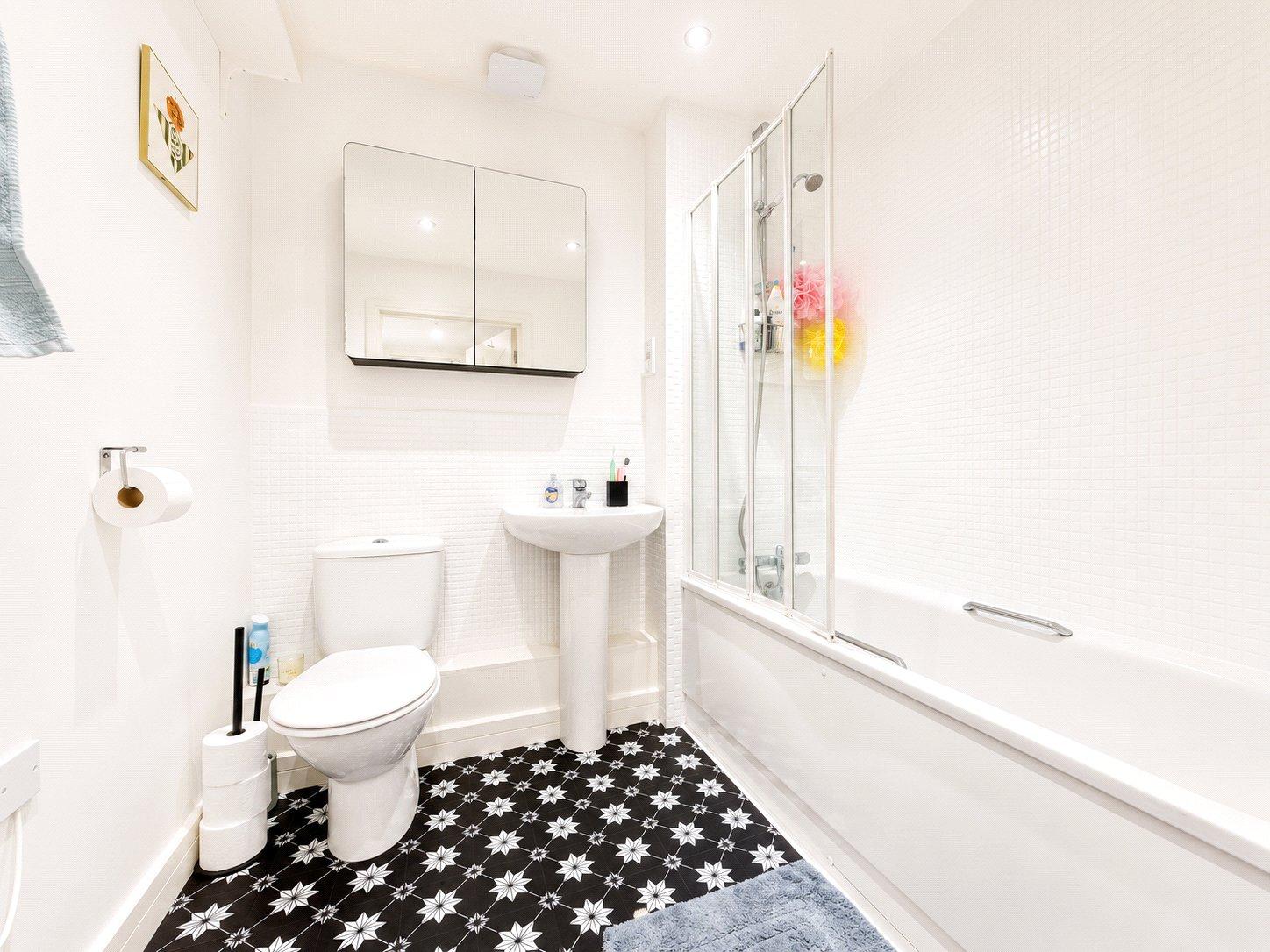 1 bedroom property for sale in London | Robinson Jackson