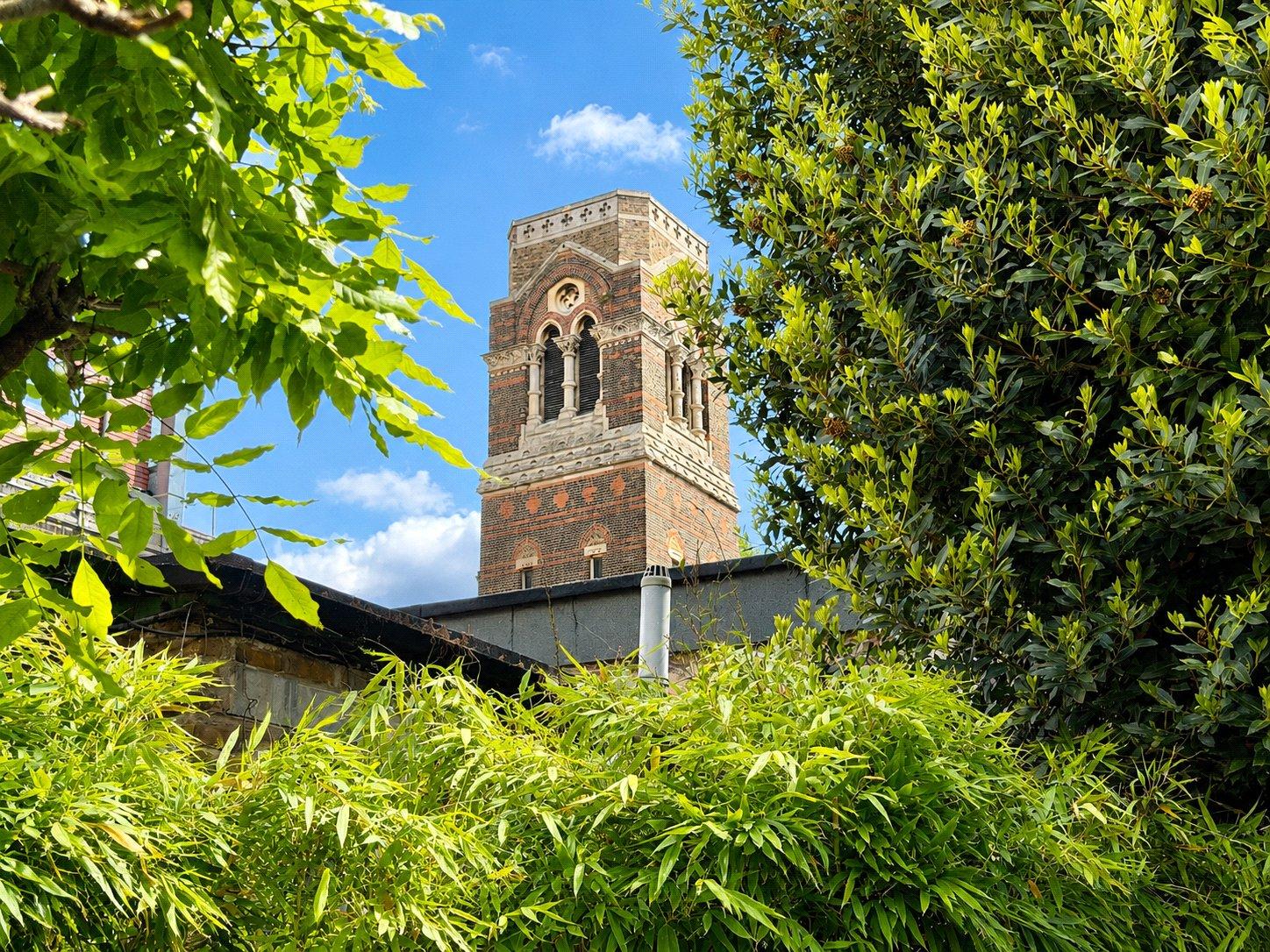 3 bedroom house for sale in London | Robinson Jackson