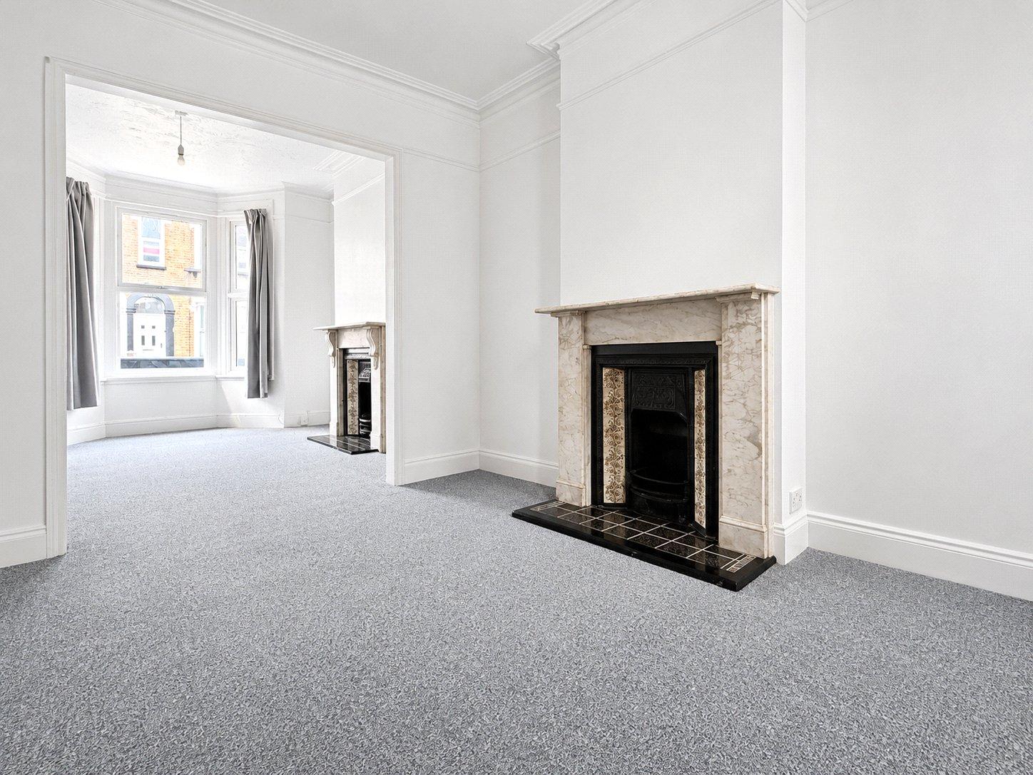 3 bedroom house for sale in London | Robinson Jackson