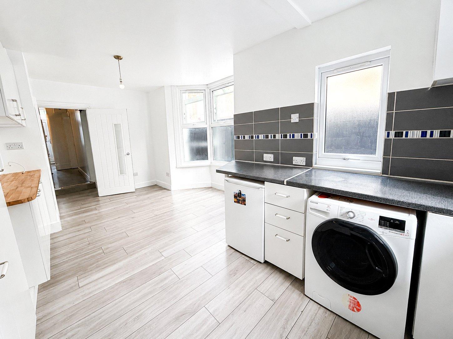 3 bedroom house for sale in London | Robinson Jackson