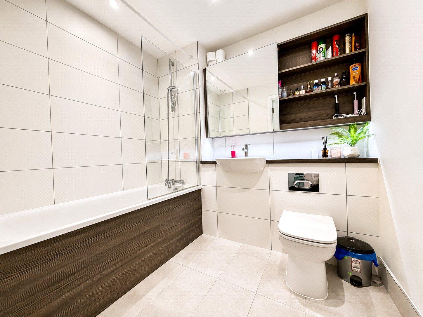 1 bedroom property for sale in London | Robinson Jackson