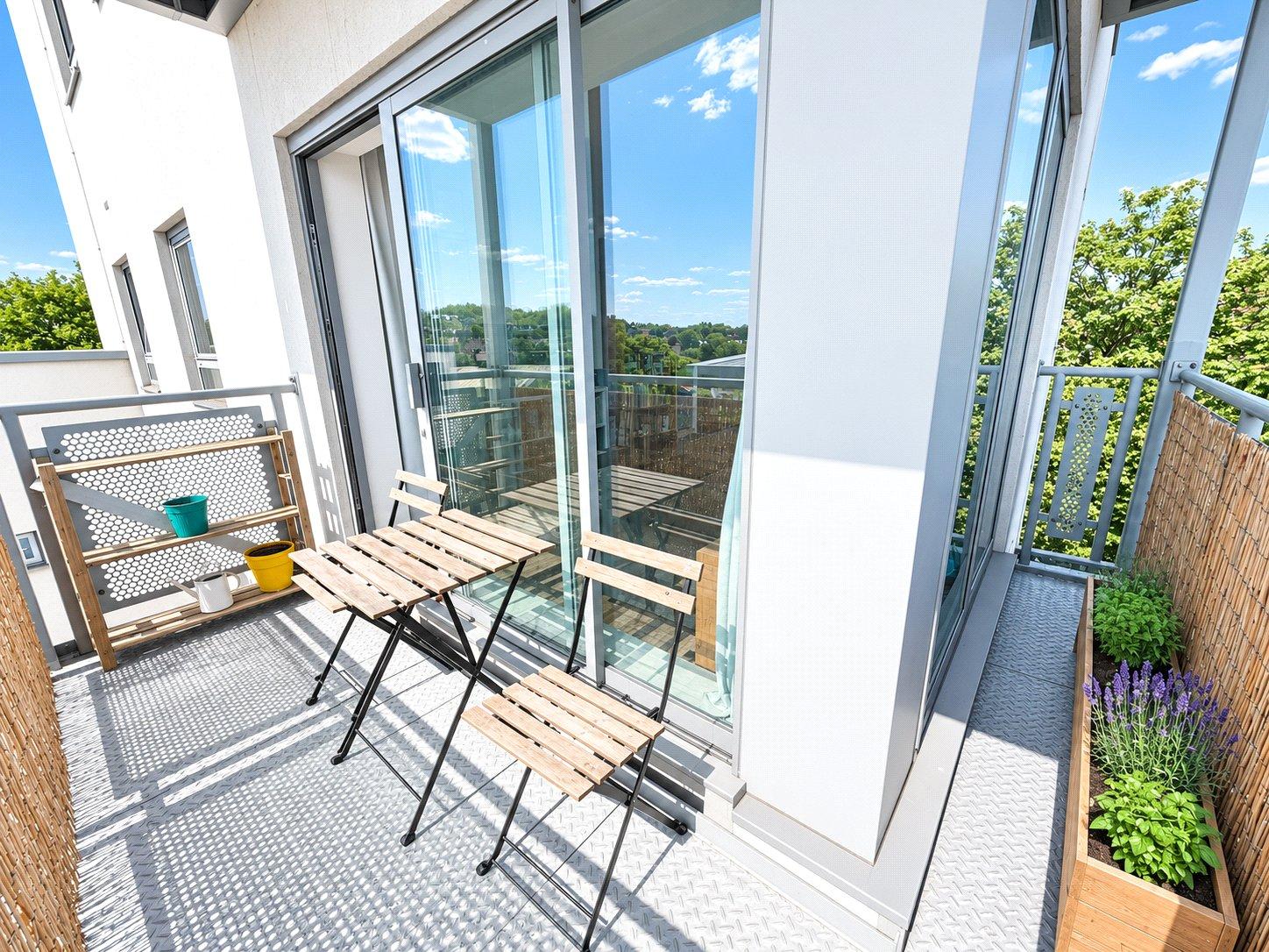 2 bedroom property for sale in London | Robinson Jackson