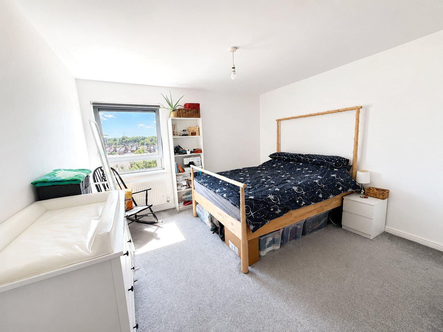 2 bedroom property for sale in London | Robinson Jackson