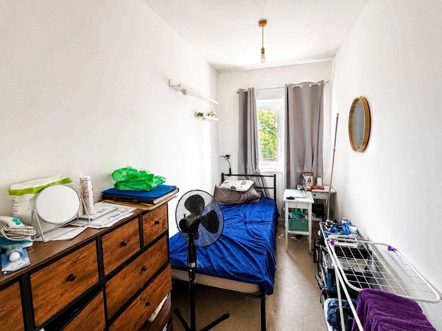 2 bedroom property for sale in London | Robinson Jackson