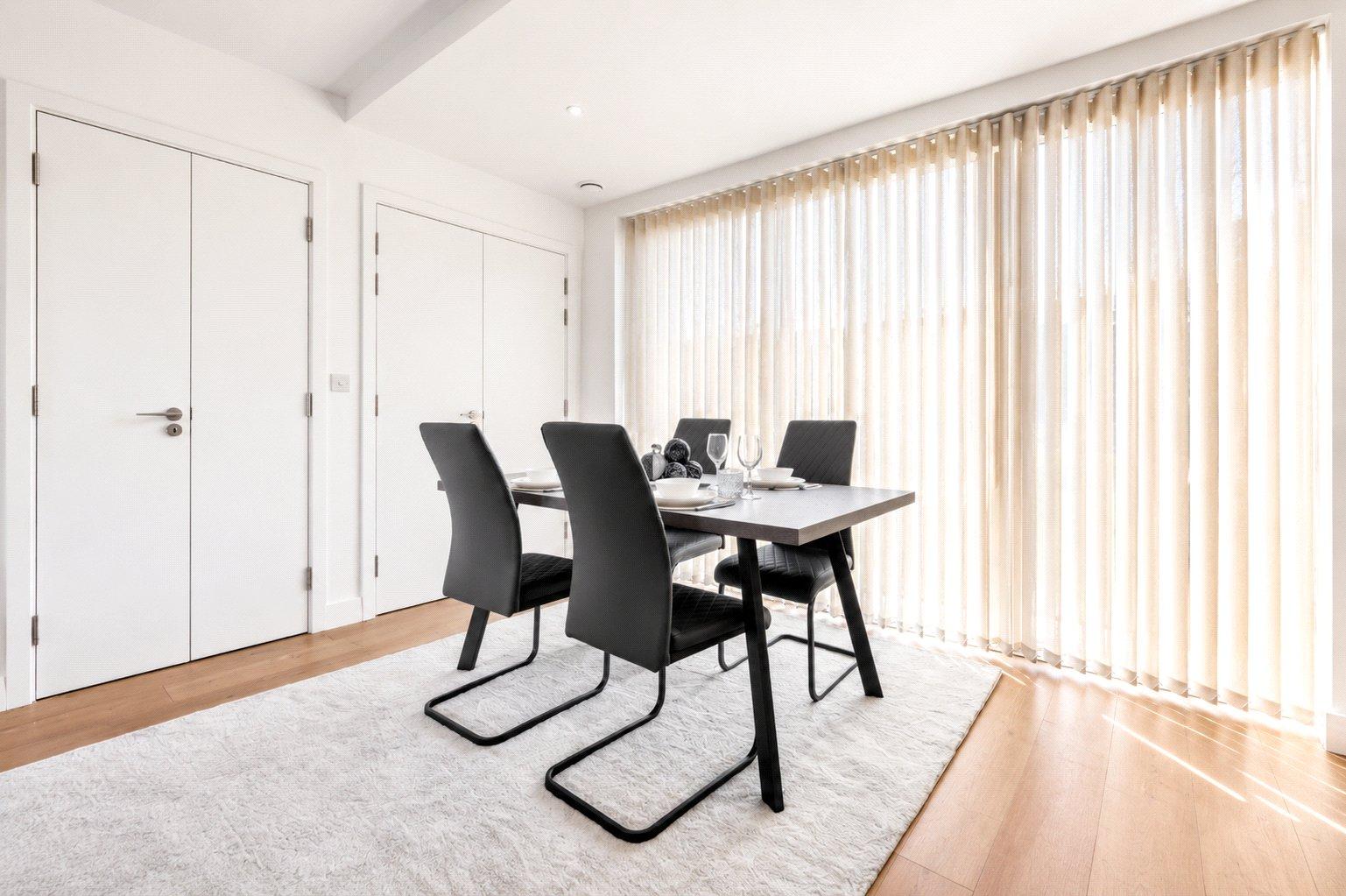 3 bedroom property for sale in London | Robinson Jackson