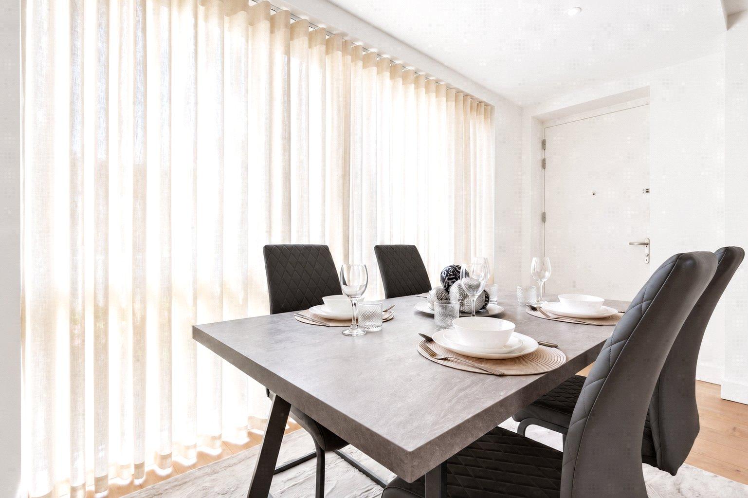 3 bedroom property for sale in London | Robinson Jackson