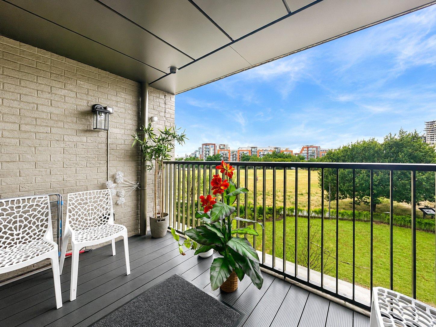 3 bedroom property for sale in London | Robinson Jackson