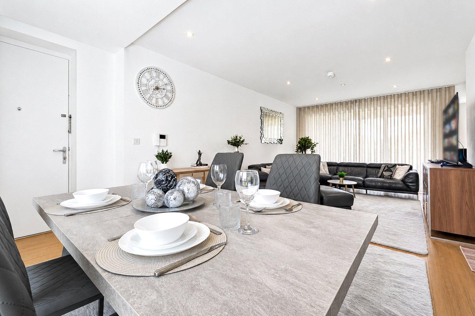 3 bedroom property for sale in London | Robinson Jackson