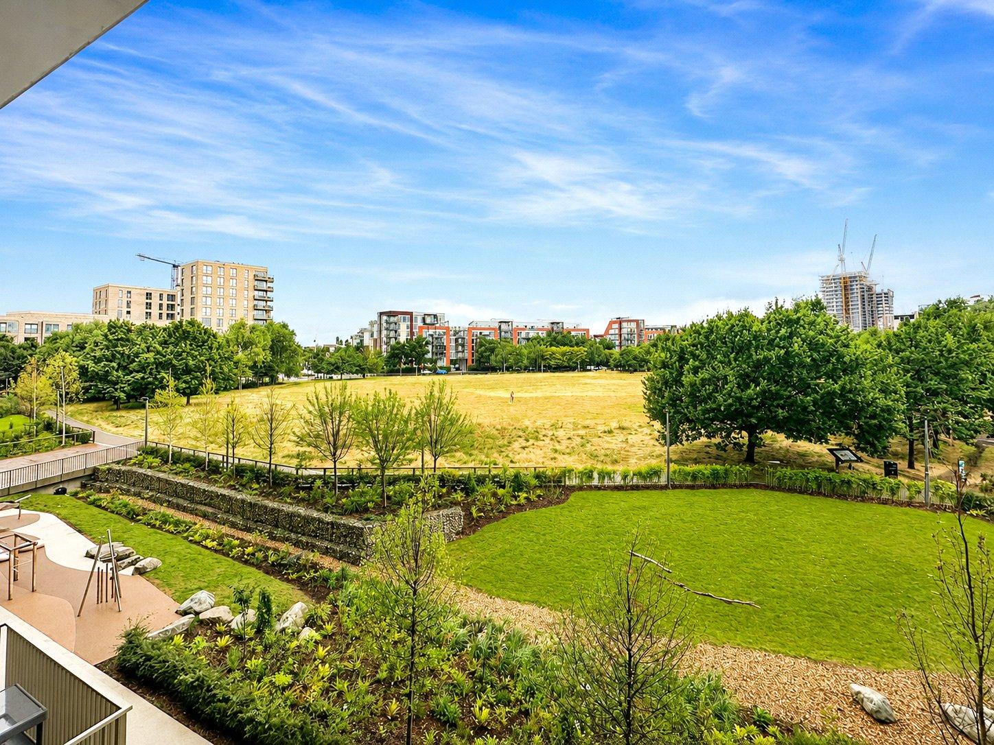 3 bedroom property for sale in London | Robinson Jackson