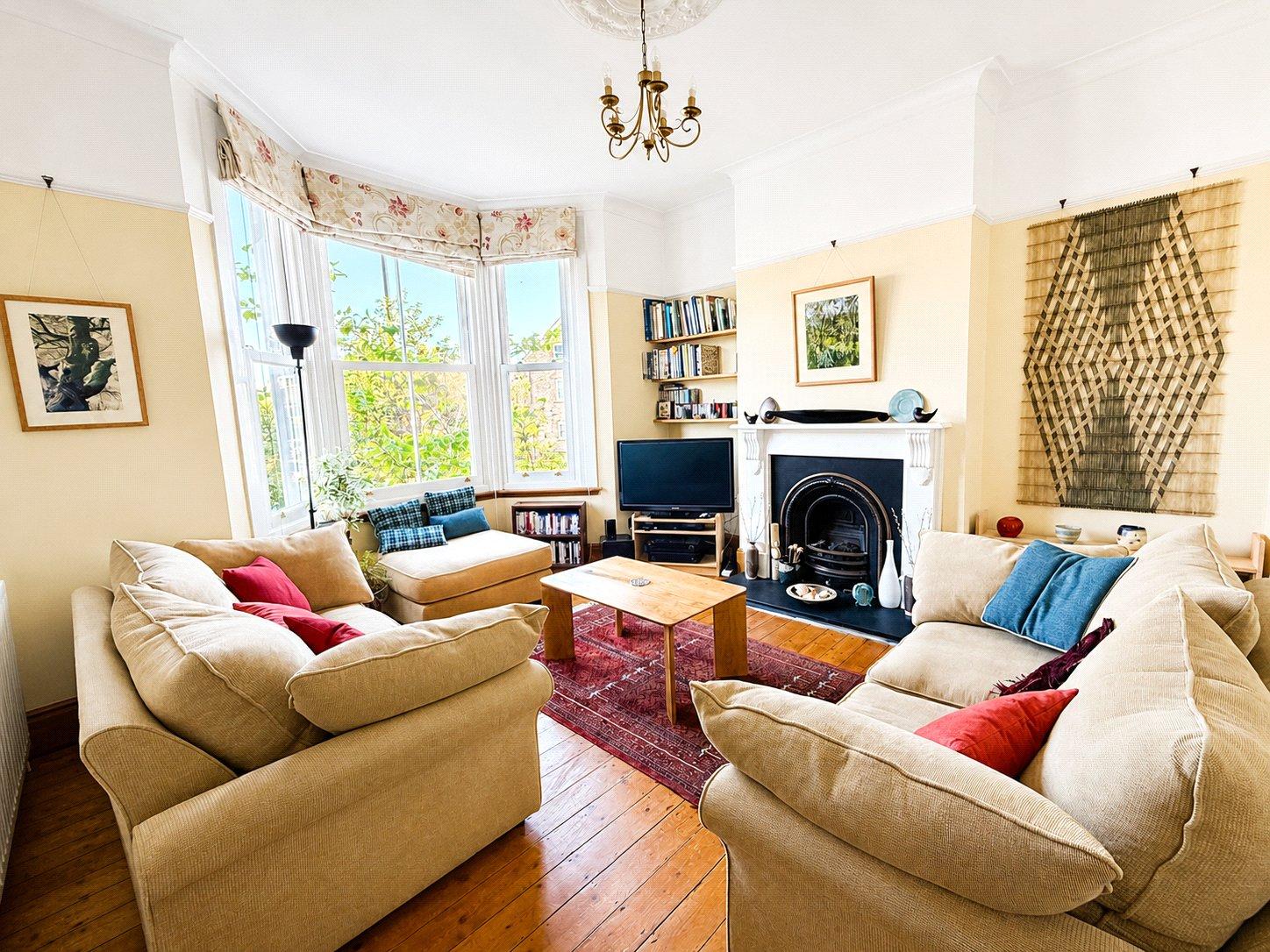 4 bedroom house for sale in London | Robinson Jackson