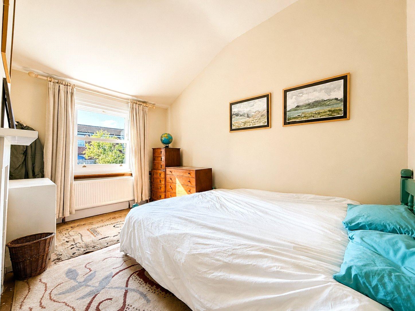 4 bedroom house for sale in London | Robinson Jackson