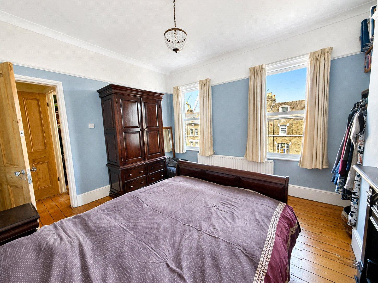 4 bedroom house for sale in London | Robinson Jackson