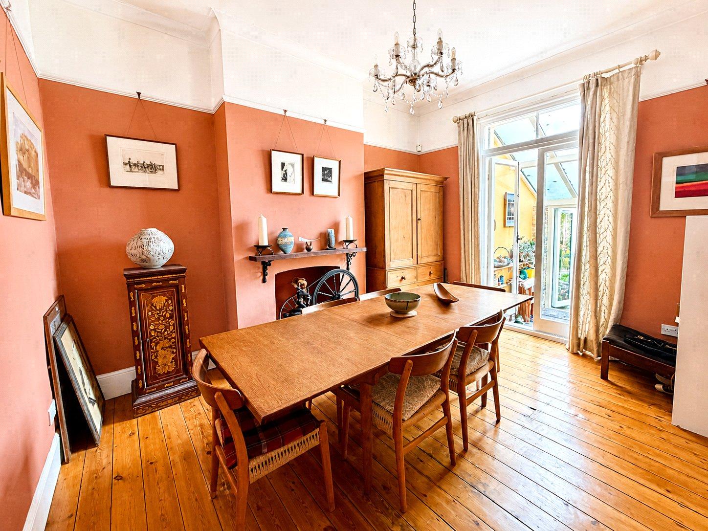 4 bedroom house for sale in London | Robinson Jackson