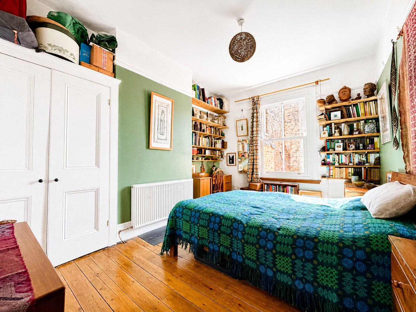 4 bedroom house for sale in London | Robinson Jackson