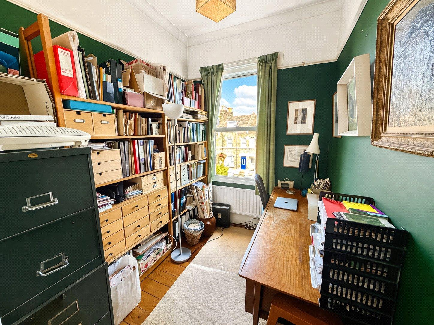 4 bedroom house for sale in London | Robinson Jackson