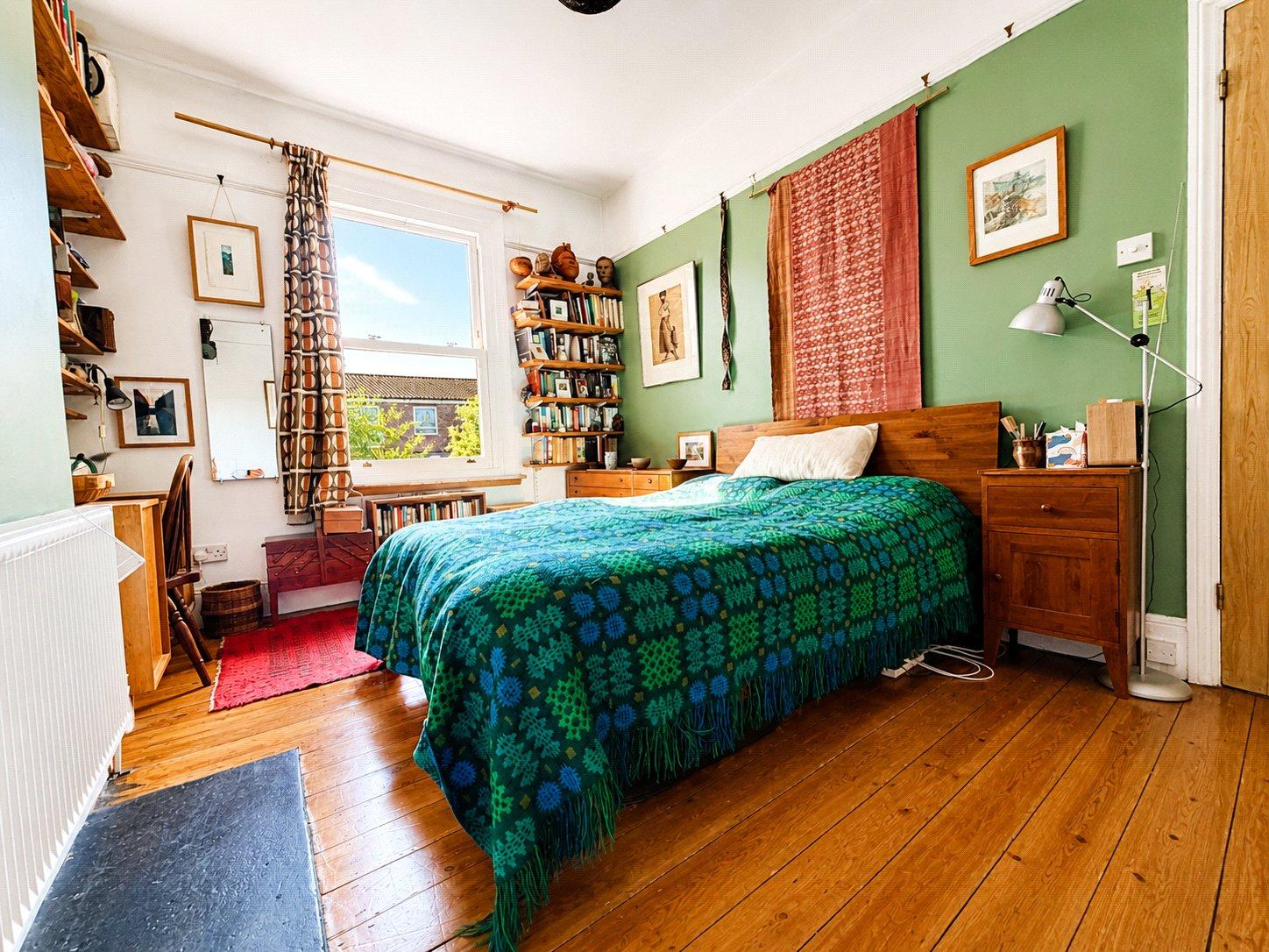 4 bedroom house for sale in London | Robinson Jackson