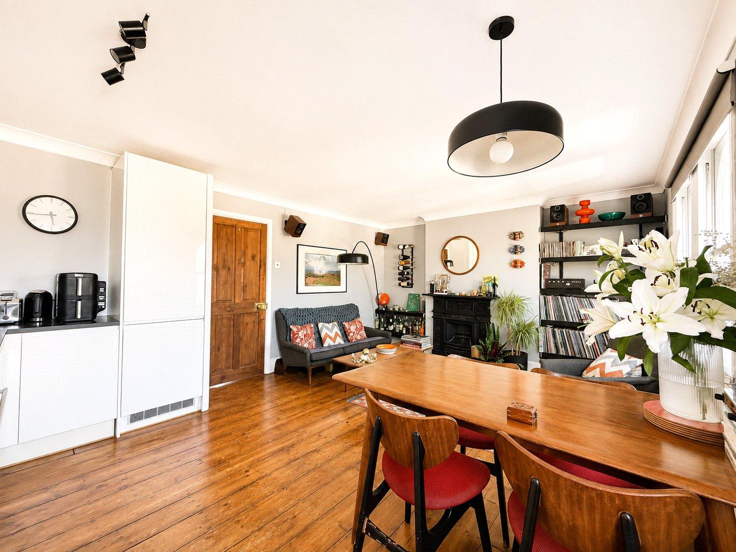 2 bedroom property for sale in London | Robinson Jackson