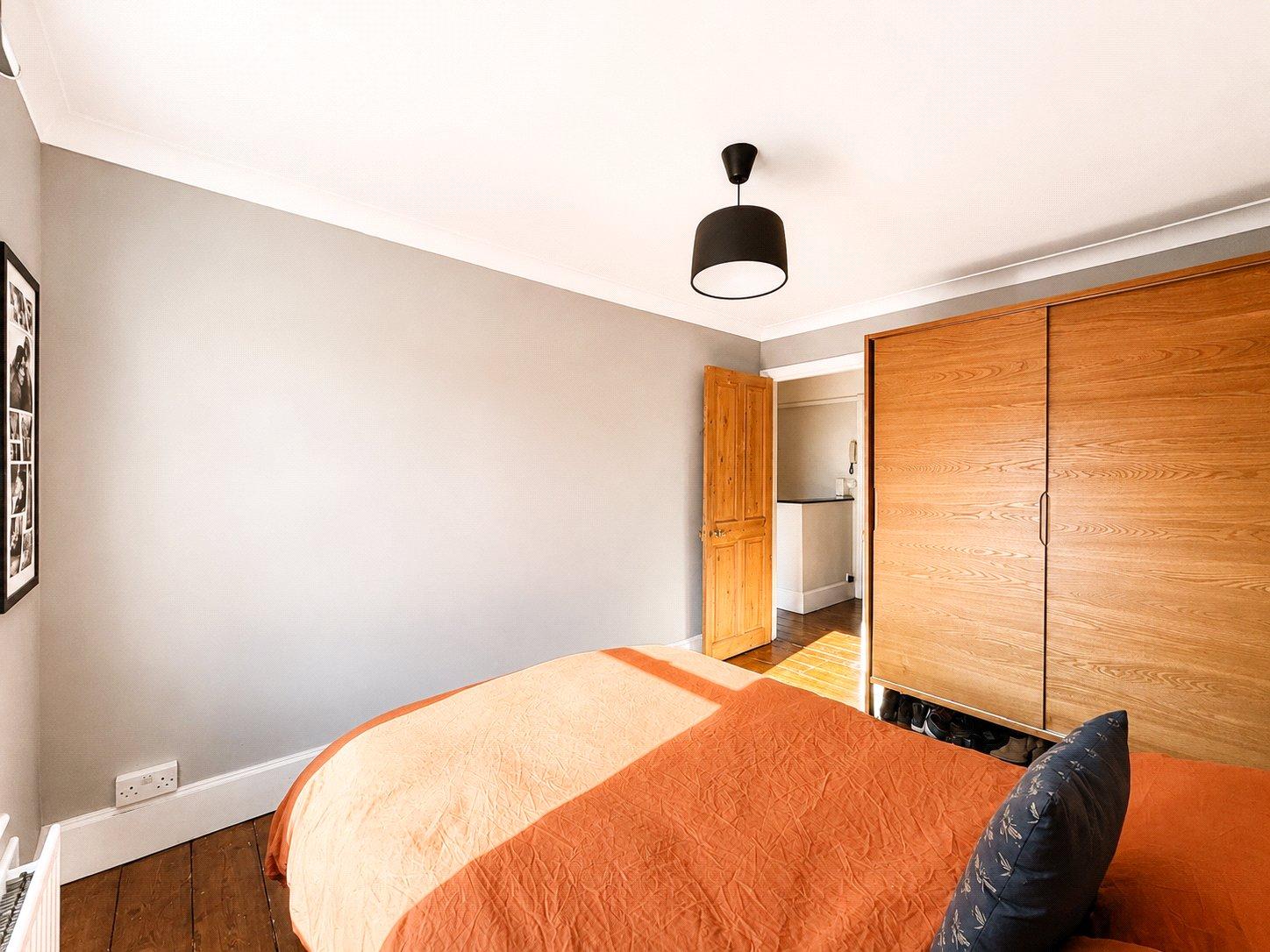 2 bedroom property for sale in London | Robinson Jackson