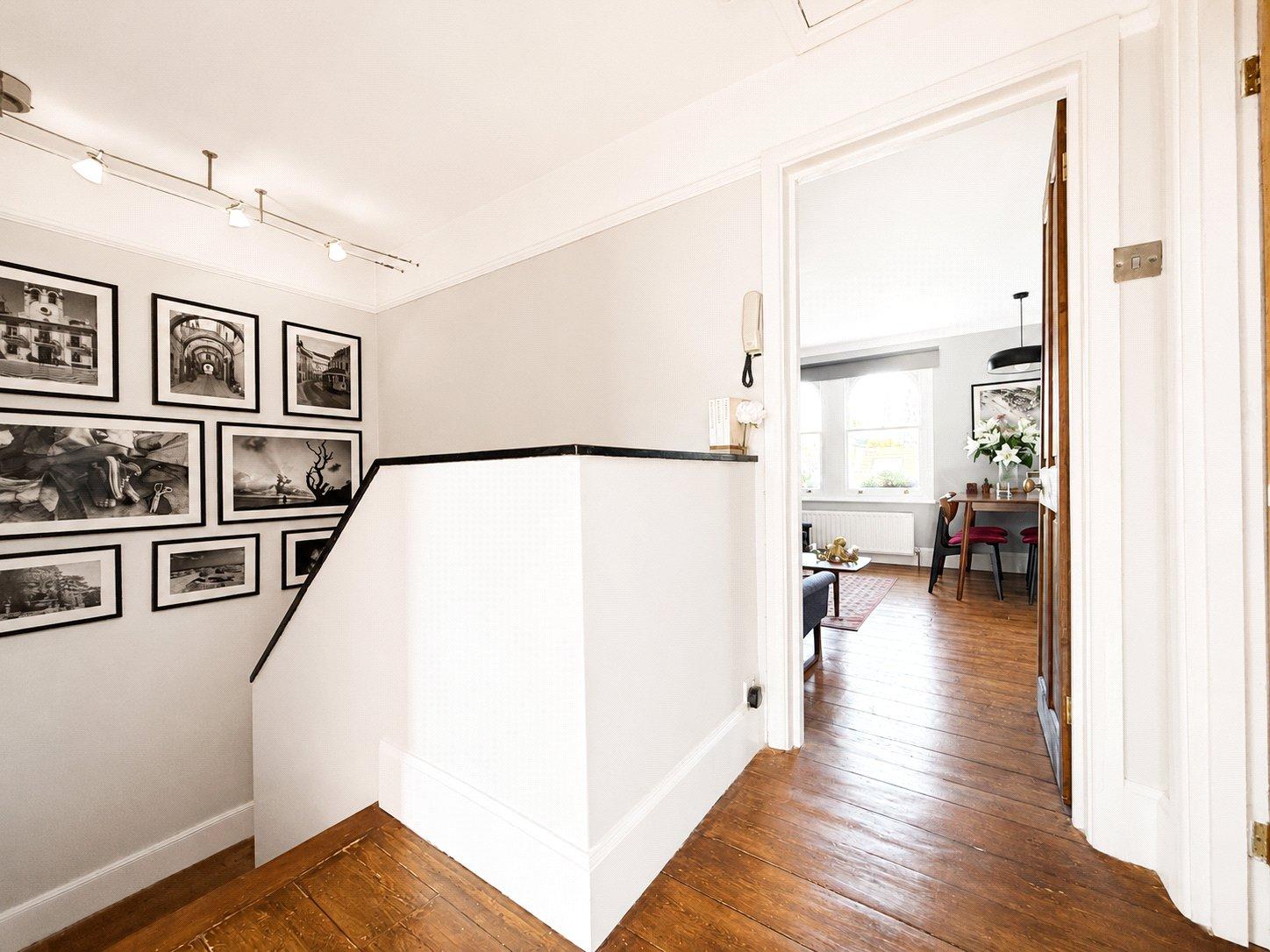 2 bedroom property for sale in London | Robinson Jackson