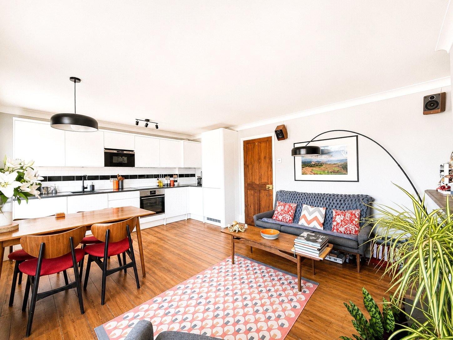 2 bedroom property for sale in London | Robinson Jackson