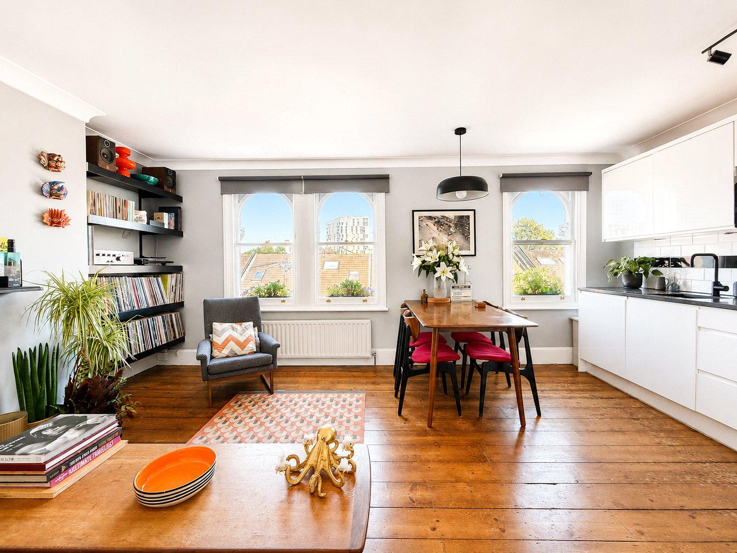 2 bedroom property for sale in London | Robinson Jackson