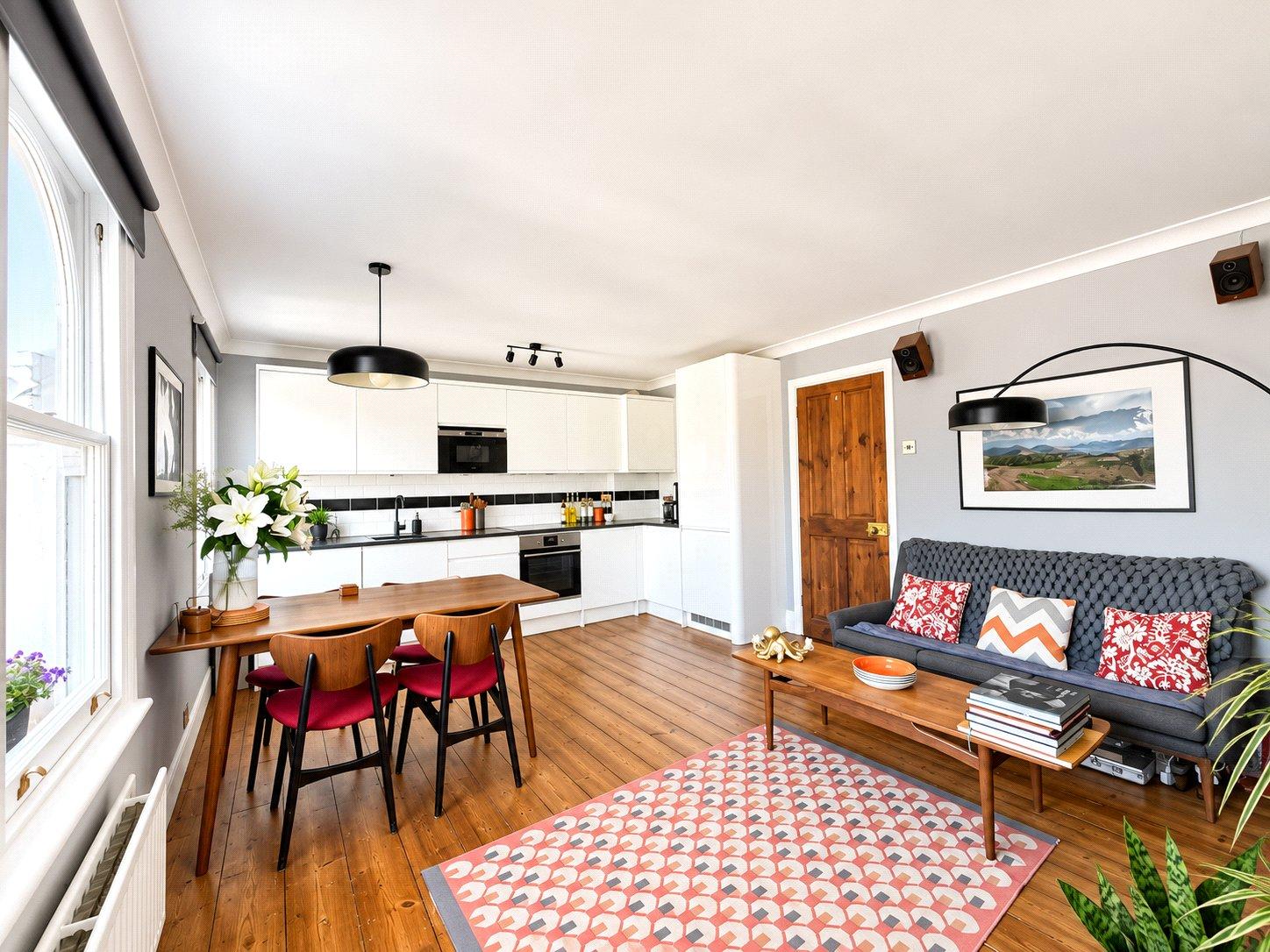 2 bedroom property for sale in London | Robinson Jackson