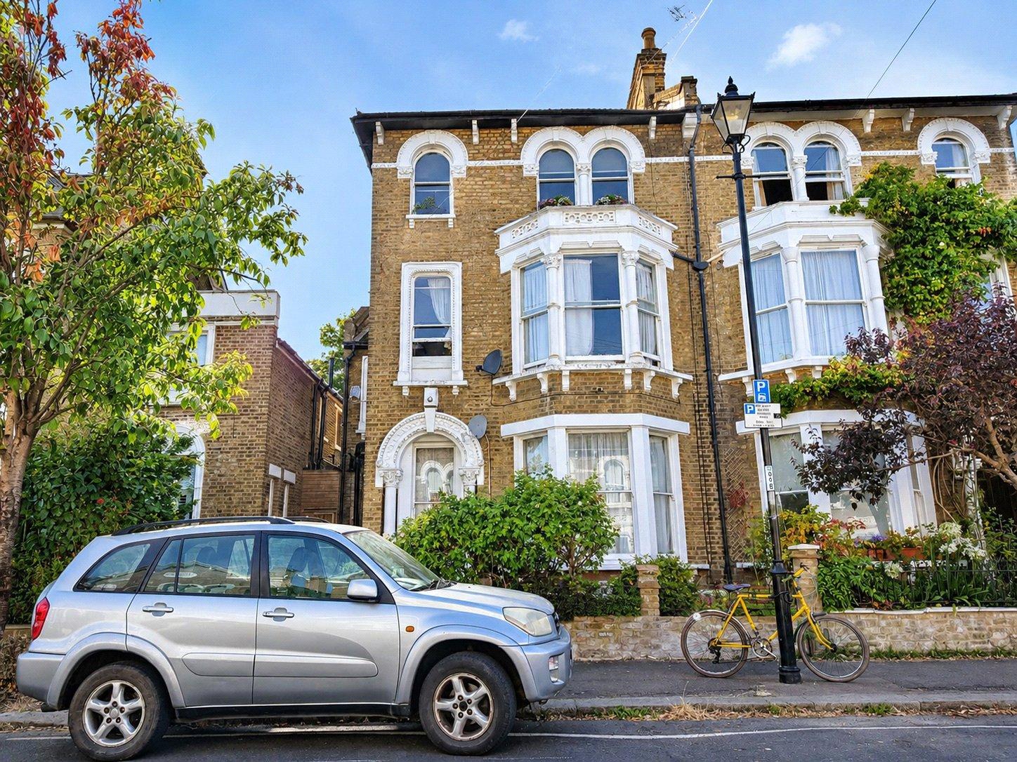 2 bedroom property for sale in London | Robinson Jackson
