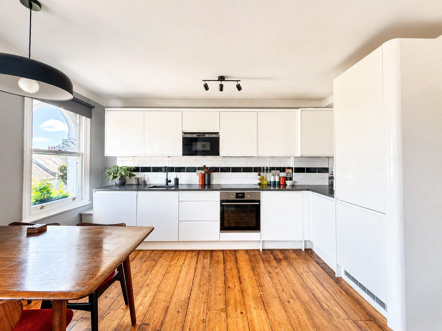 2 bedroom property for sale in London | Robinson Jackson