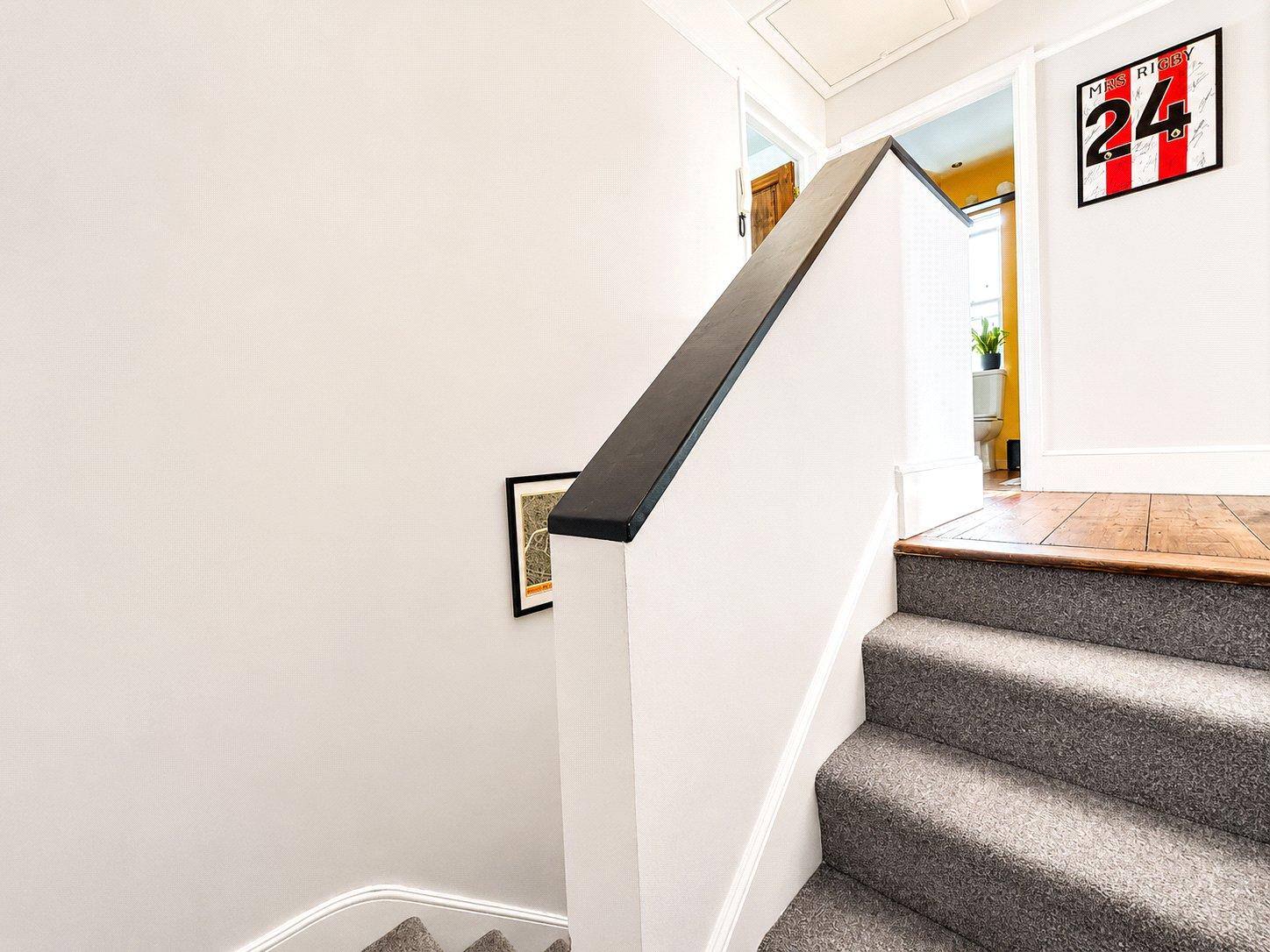2 bedroom property for sale in London | Robinson Jackson