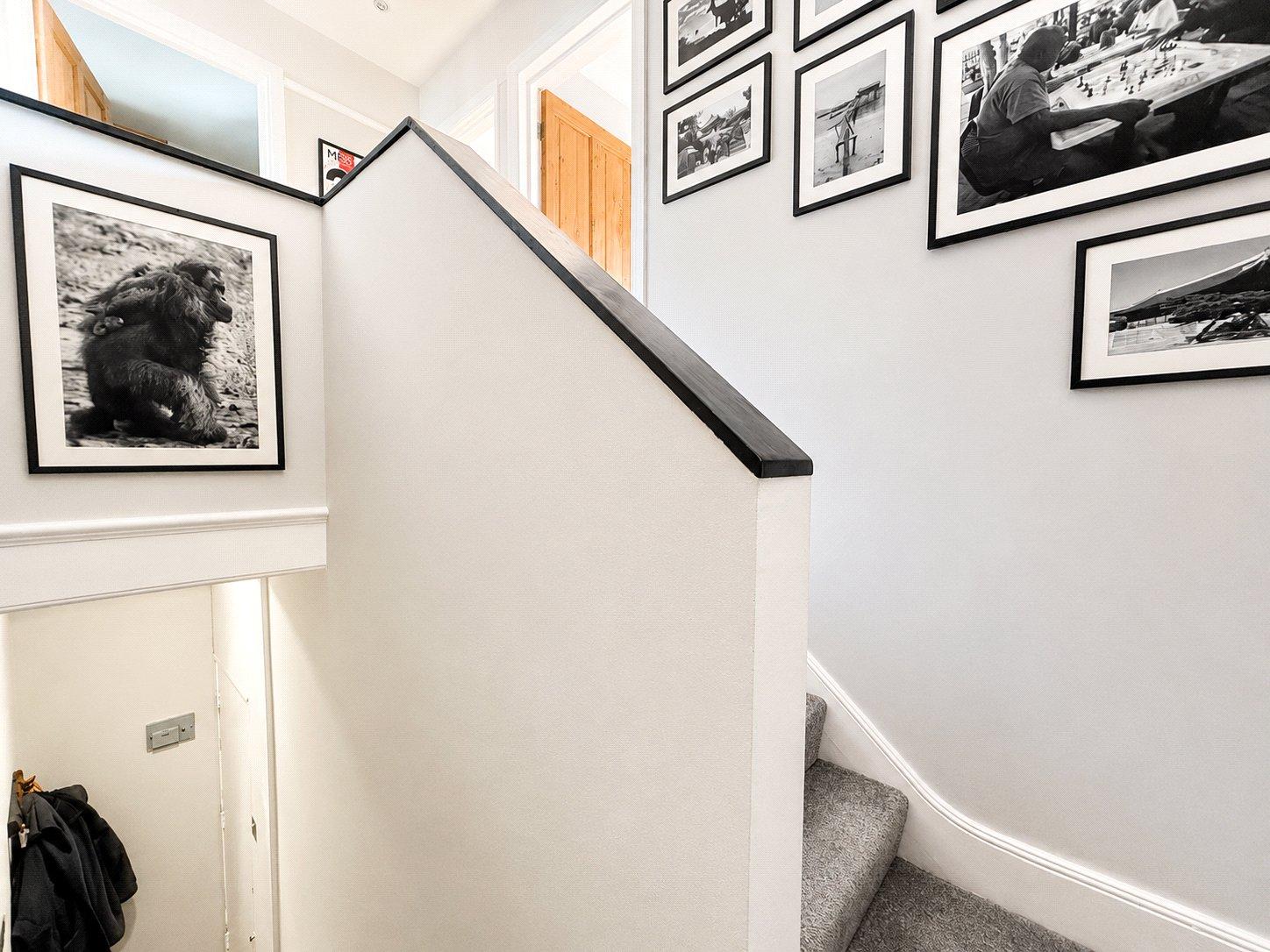 2 bedroom property for sale in London | Robinson Jackson