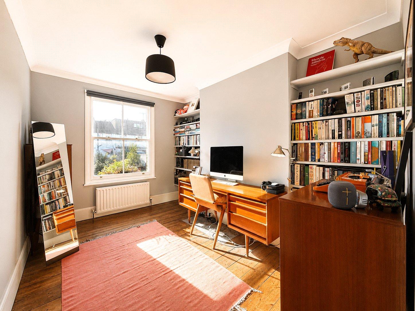 2 bedroom property for sale in London | Robinson Jackson