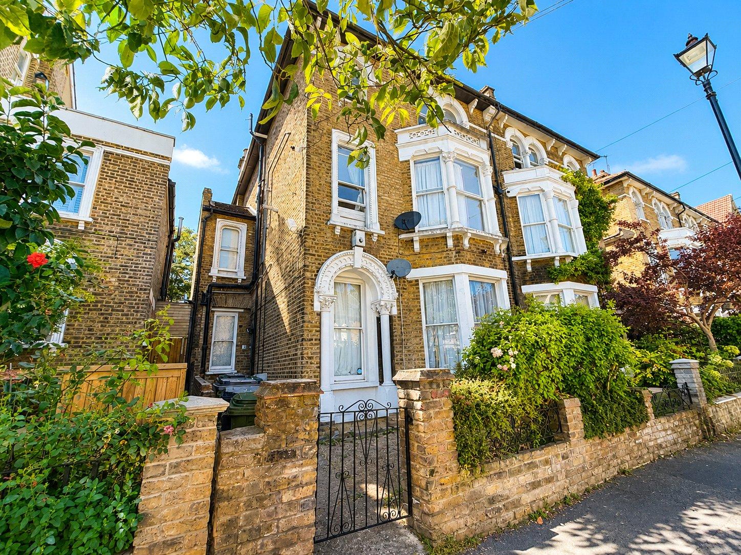 2 bedroom property for sale in London | Robinson Jackson