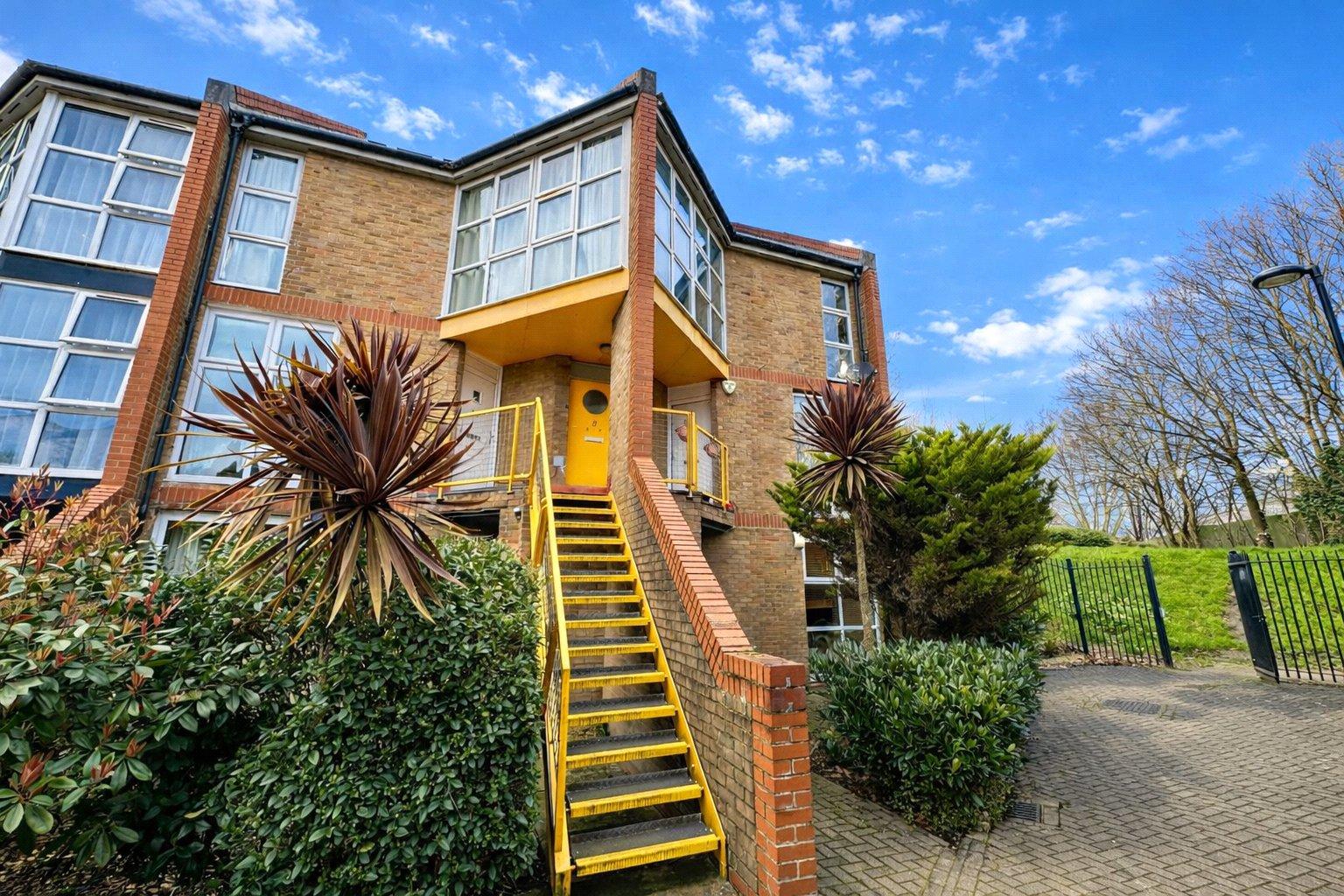 2 bedroom property for sale in London | Robinson Jackson