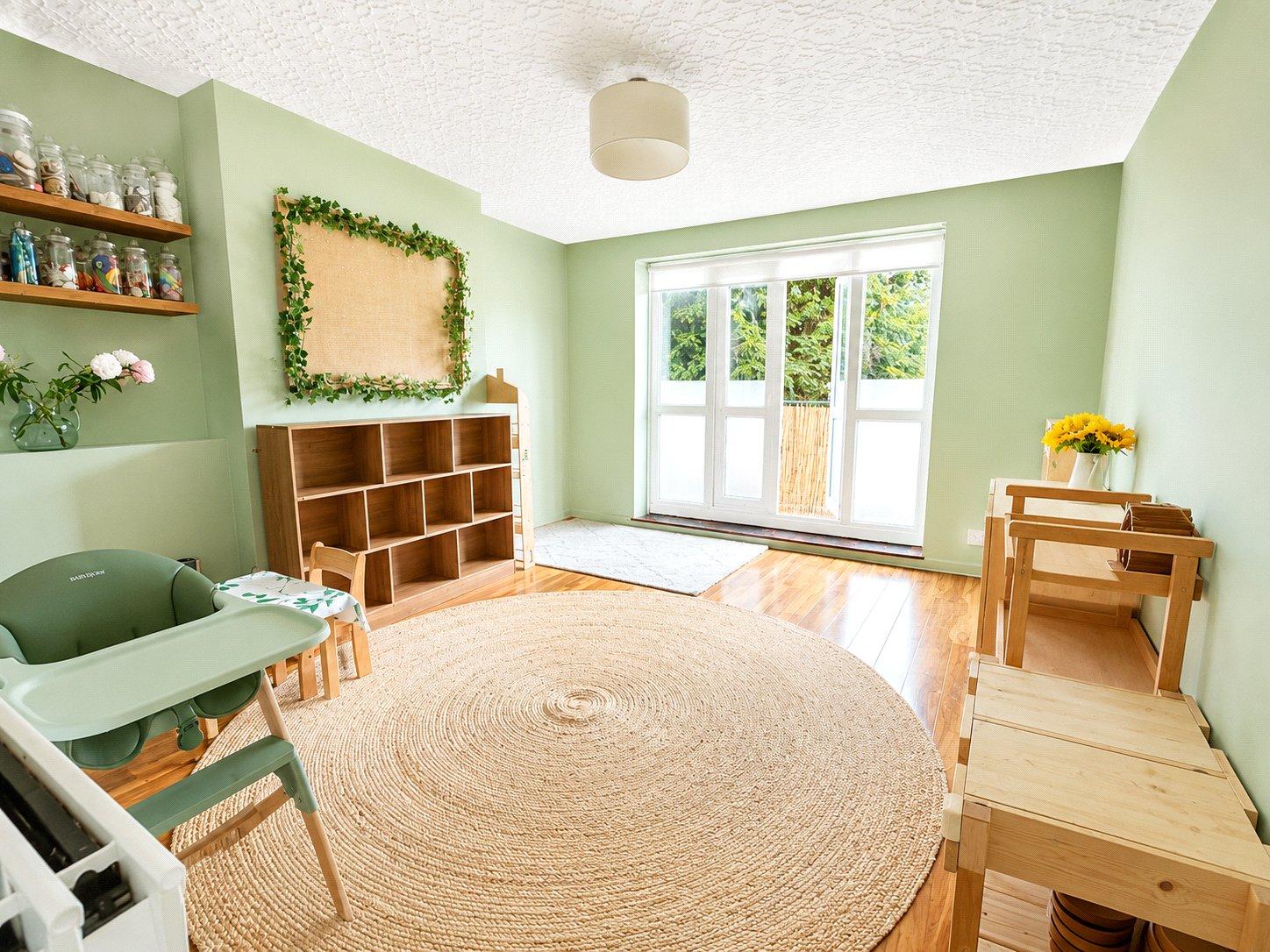 2 bedroom property for sale in London | Robinson Jackson
